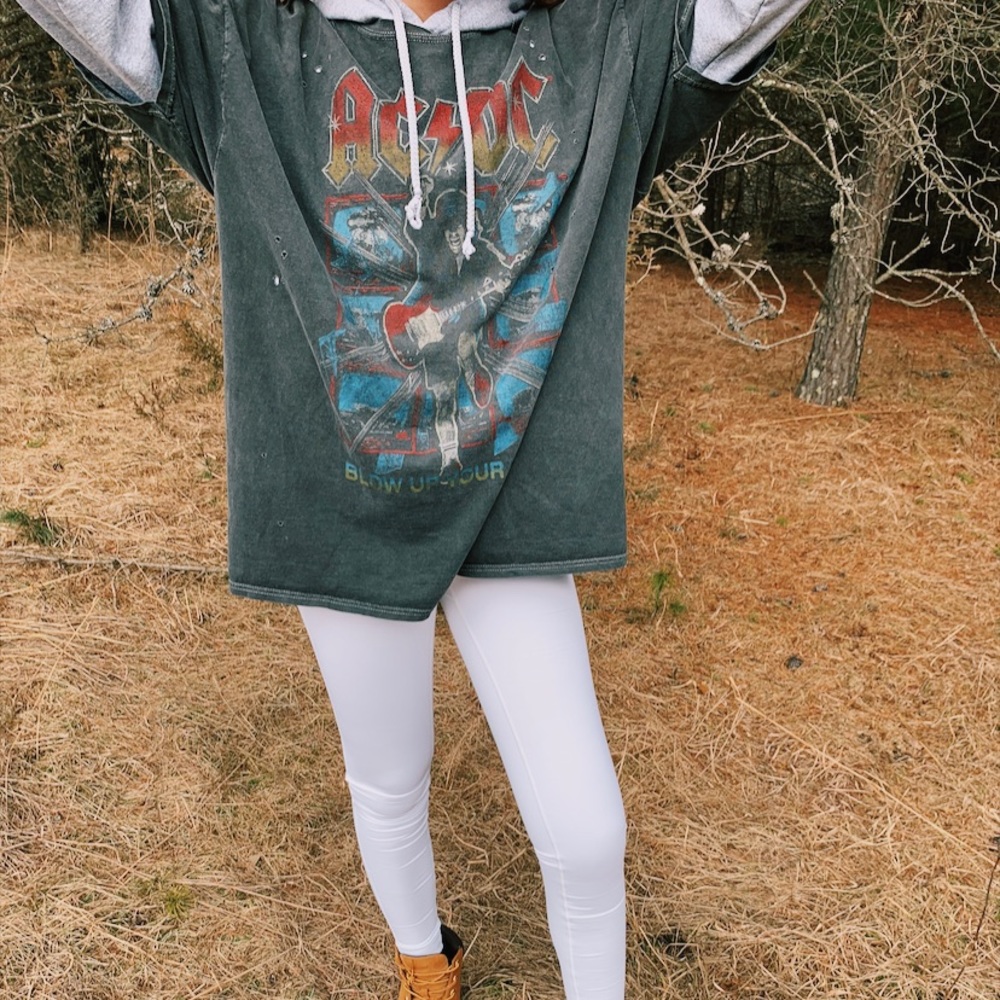 Meet your Posher, Evi